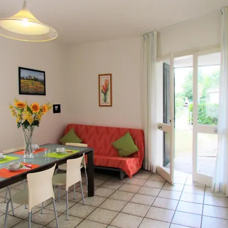 Comfy Villa With Charming Garden Villa Bibione