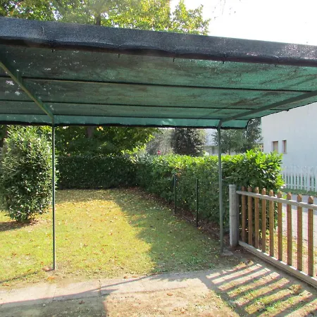 Comfy Villa With Charming Garden Vila *